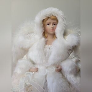 Tree top White angel 12''